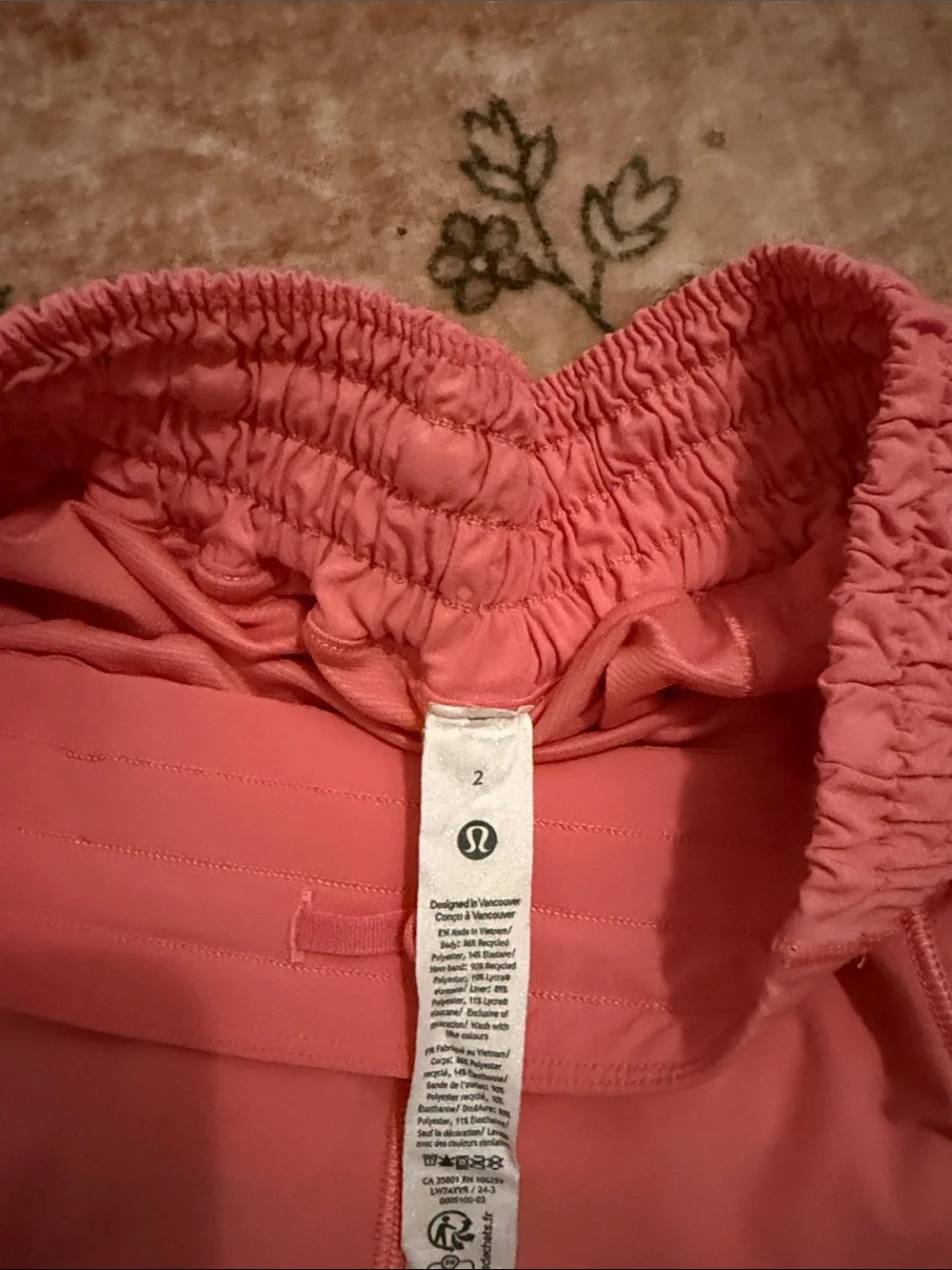 Women’s Coral lululemon hotty hots 2.5 size 2 - Comfortable High-Waist Design